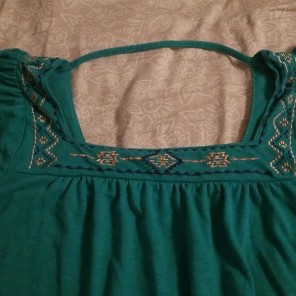 Shirt - Picture 2 of 2